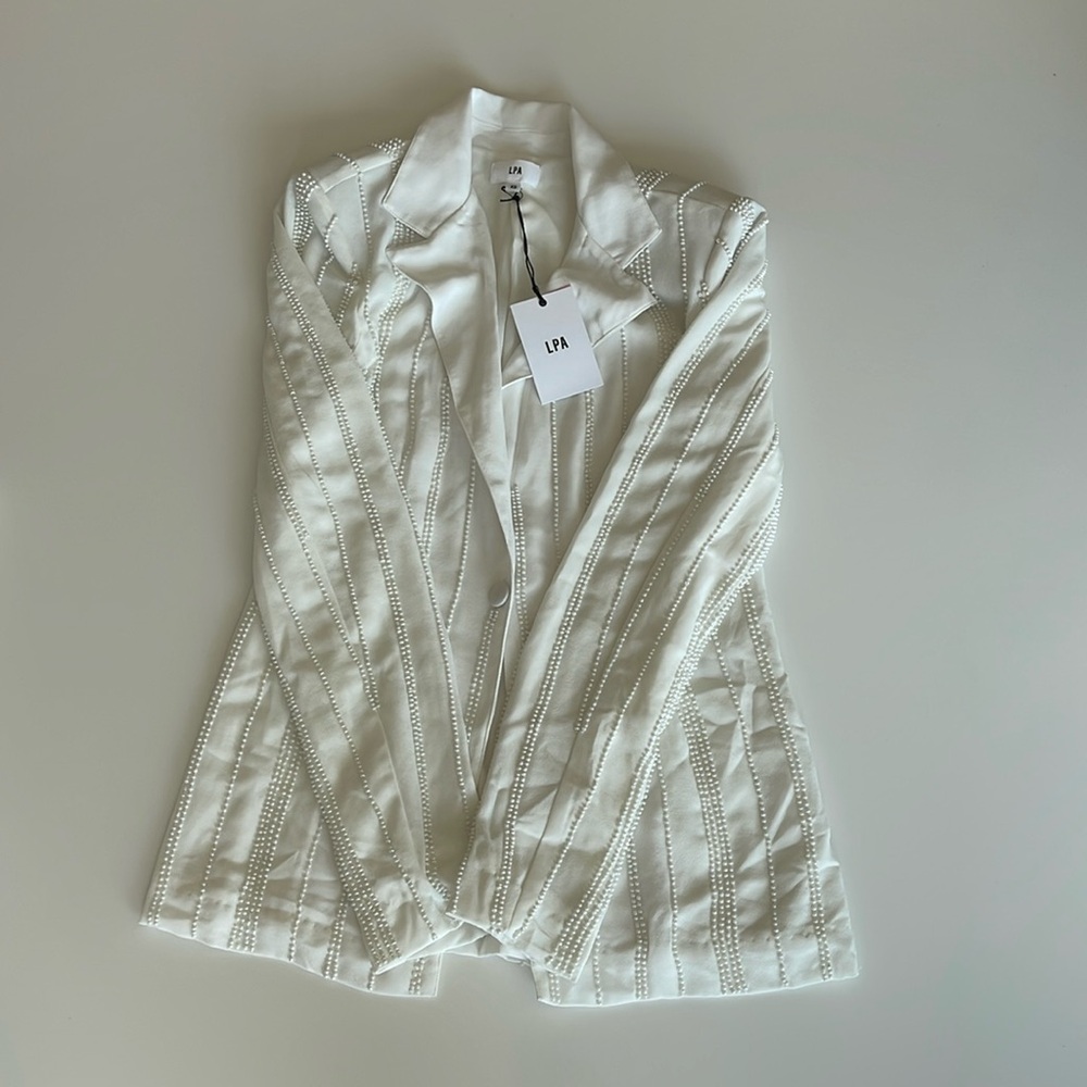 Brand new short suit by LPA